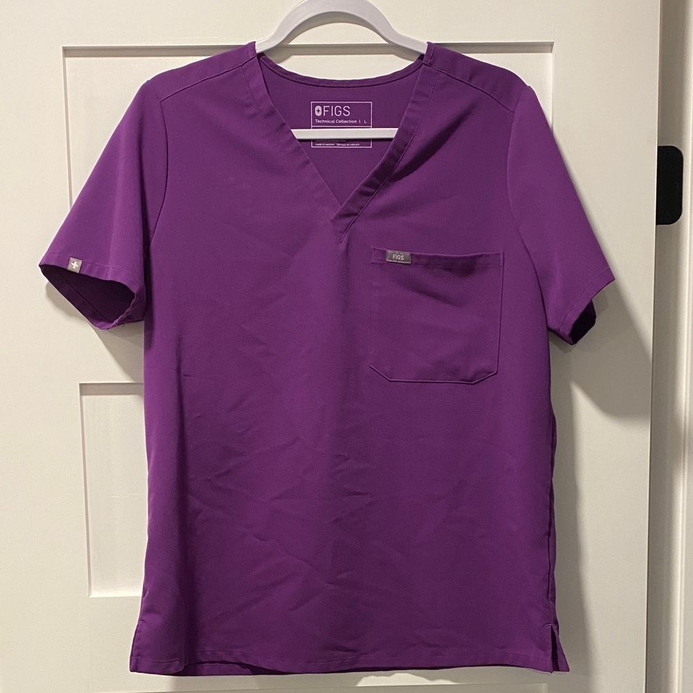 ⚡️Figs | Vivid Purple scrub top size large